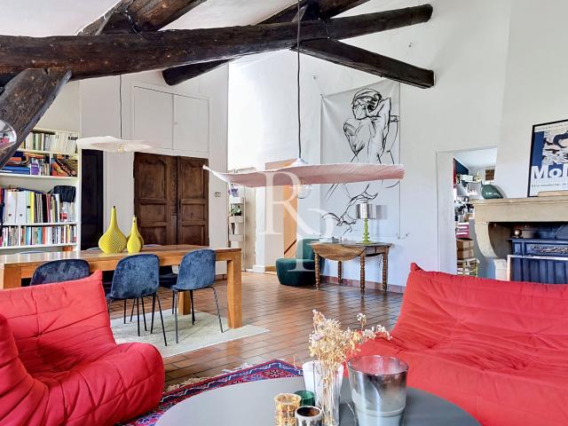 Appartement 6 pièces 179 m²