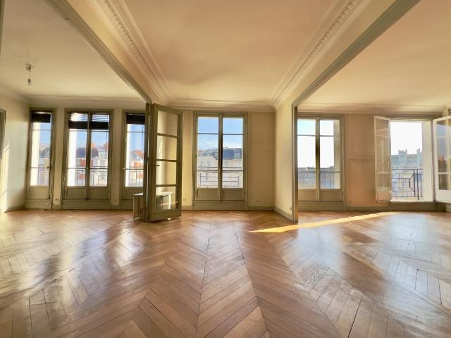 Appartement 6 pièces 180 m²