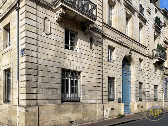 Appartement 6 pièces 180 m²