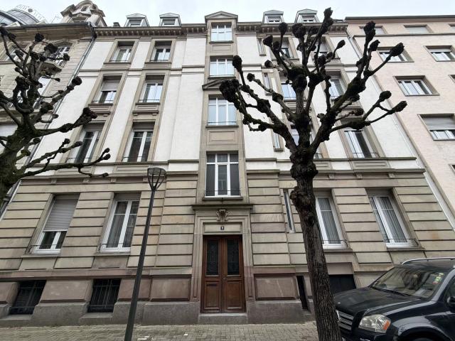 Appartement 6 pièces 180 m²