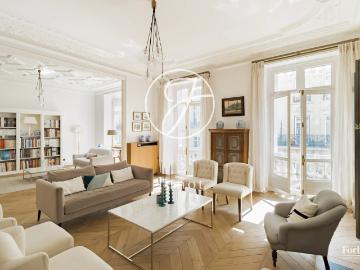 Appartement 6 pièces 181 m²