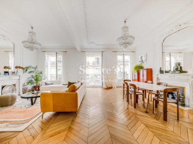Appartement 6 pièces 181 m²