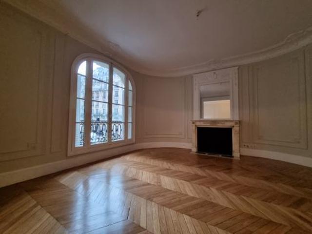 Appartement 6 pièces 182 m²