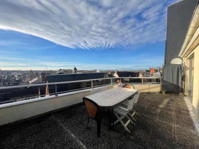 Appartement 6 pièces 182 m²