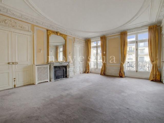 Appartement 6 pièces 182 m²