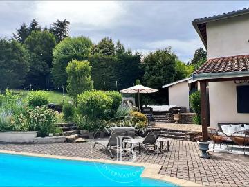 Appartement 6 pièces, 184 m² à louer à Saint Didier au Mont d'Or 69370