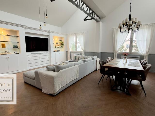 Appartement 6 pièces 186 m²