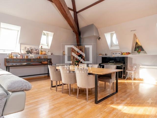 Appartement 6 pièces 186 m²