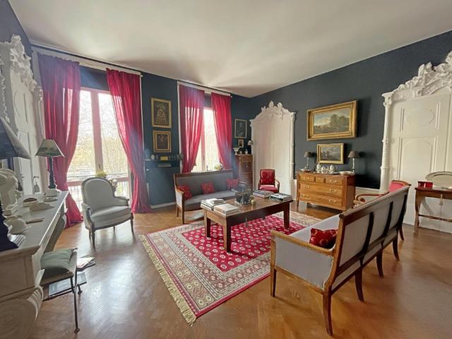 Appartement 6 pièces 186 m²