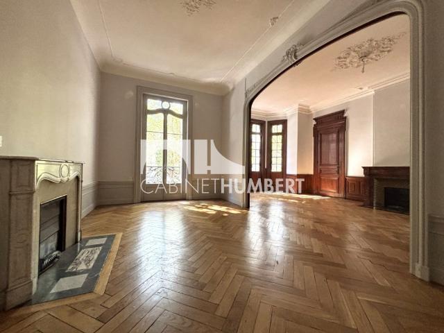 Appartement 6 pièces 191 m²