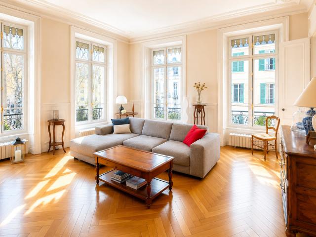 Appartement 6 pièces 196 m²
