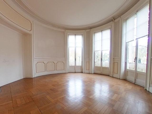 Appartement 6 pièces 197 m²