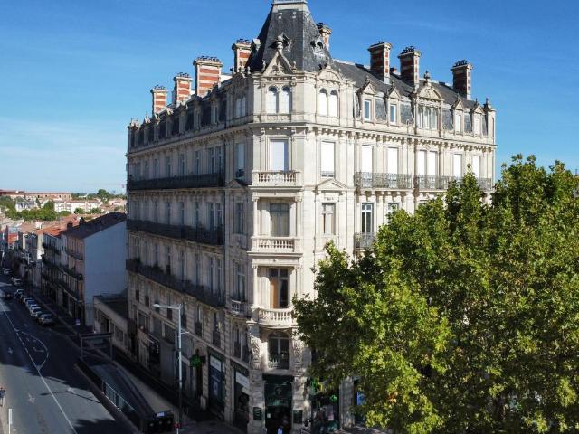 Appartement 6 pièces 198 m²