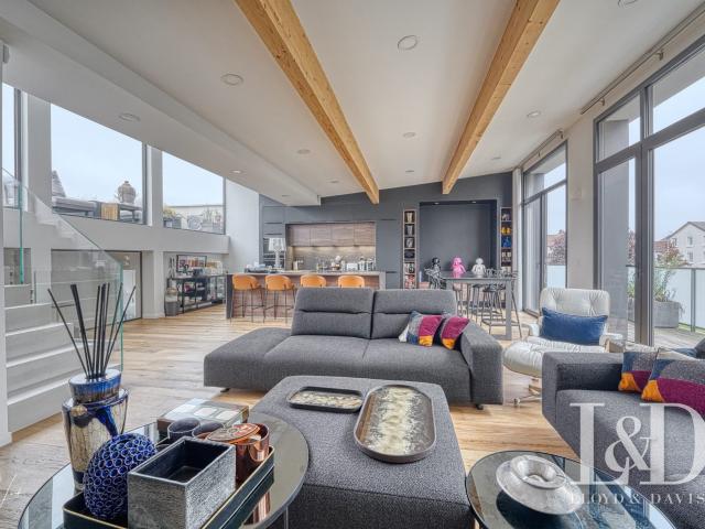 Appartement 6 pièces 199 m²