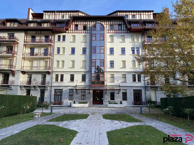 Appartement 6 pièces 200 m²