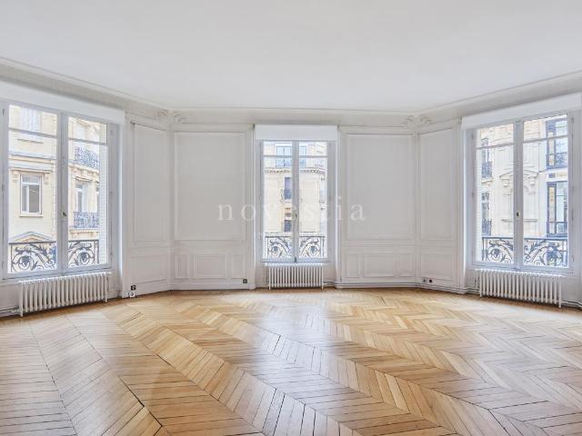 Appartement 6 pièces 204 m²