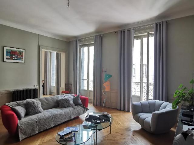 Appartement 6 pièces 207 m²