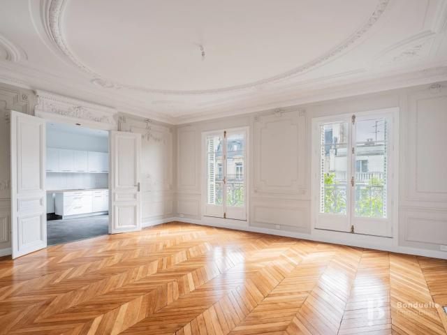 Appartement 6 pièces 207 m²
