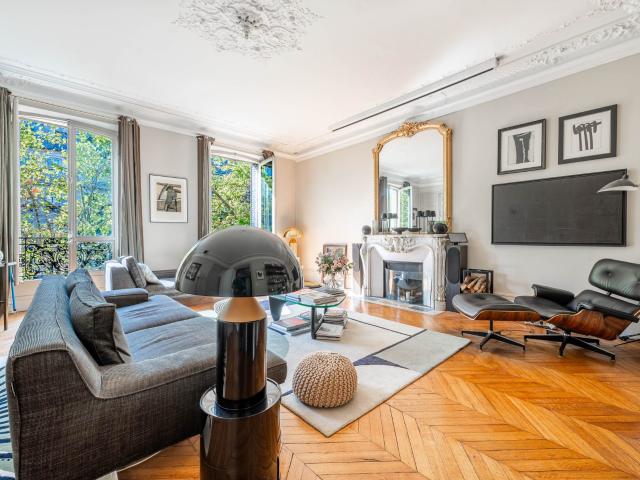 Appartement 6 pièces 207 m²