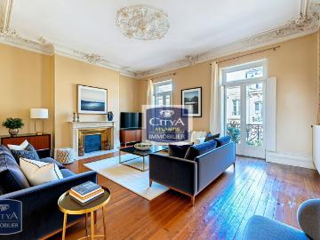Appartement 6 pièces 208 m²