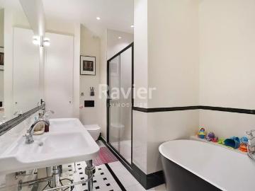 Appartement 6 pièces, 208 m² à louer à Paris 17 75017