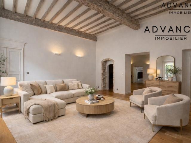 Appartement 6 pièces 209 m²
