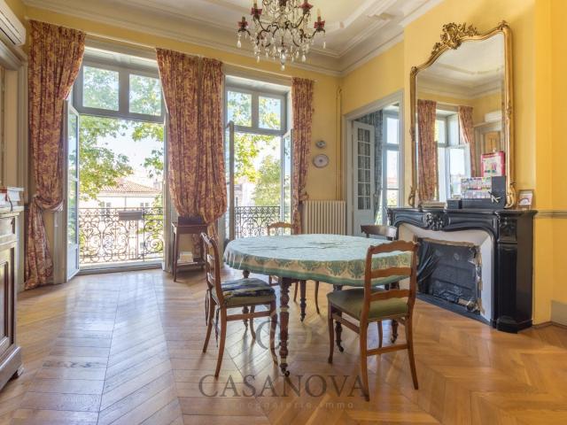 Appartement 6 pièces 212 m²