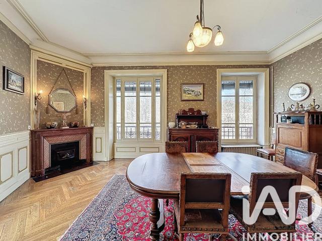 Appartement 6 pièces 212 m²