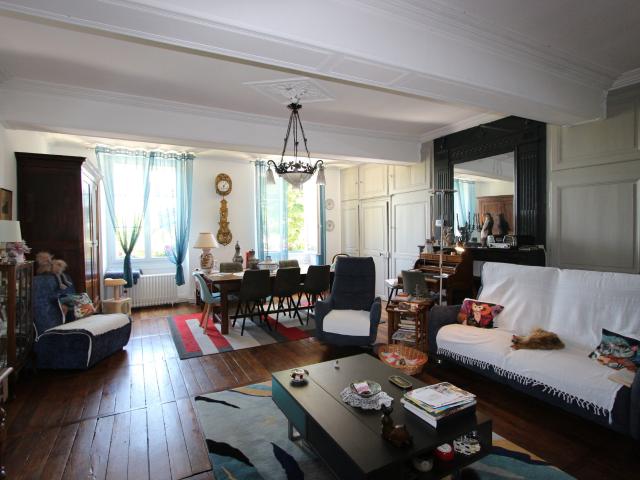 Appartement 6 pièces 212 m²