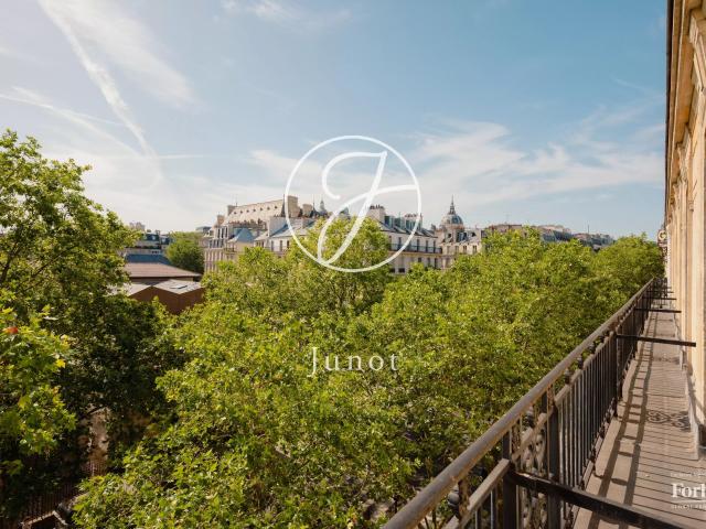 Appartement 6 pièces 212 m²