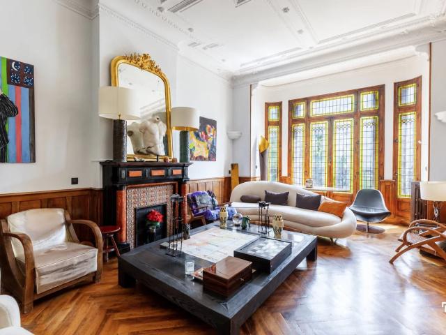 Appartement 6 pièces 212 m²