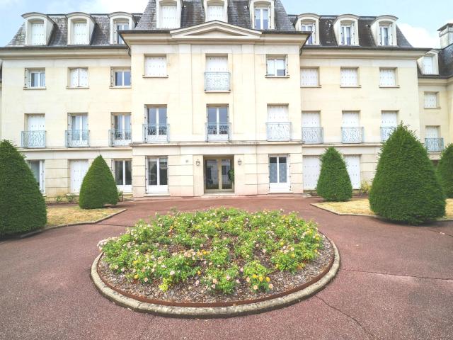 Appartement 6 pièces 214 m²
