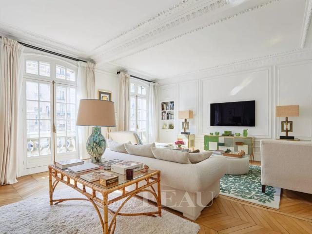 Appartement 6 pièces 231 m²