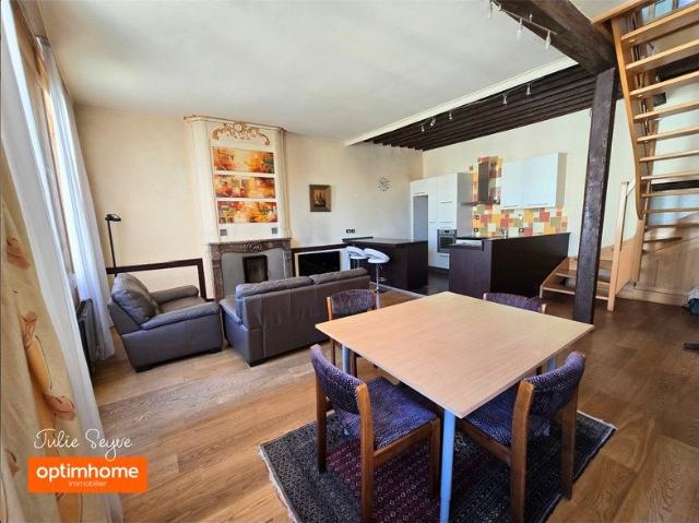 Appartement 6 pièces 240 m²