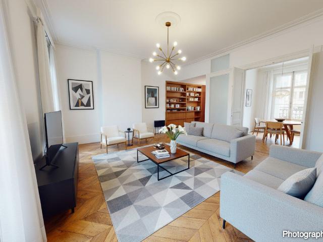 Appartement 6 pièces 240 m²
