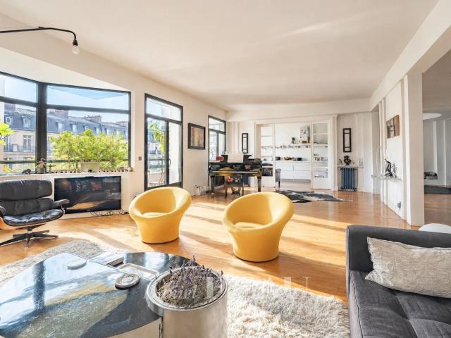 Appartement 6 pièces 249 m²