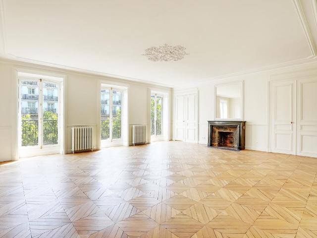 Appartement 6 pièces 253 m²