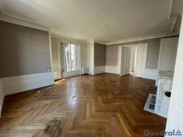 Appartement 6 pièces 257.83 m²