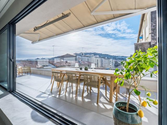Appartement 6 pièces 275 m²