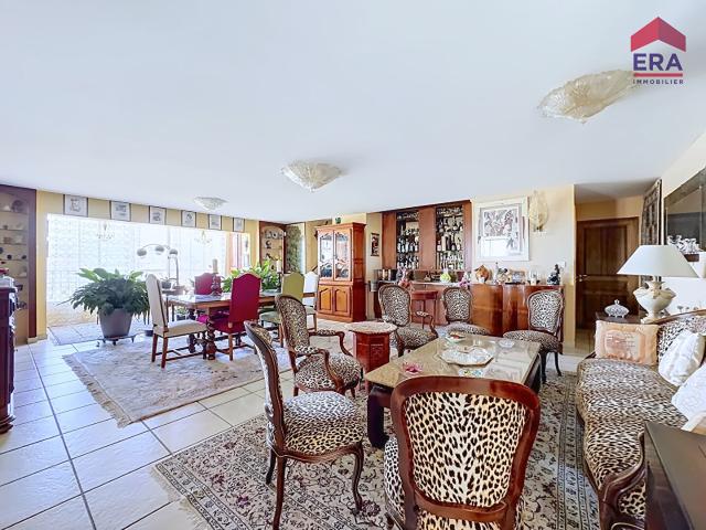 Appartement 6 pièces 275 m²