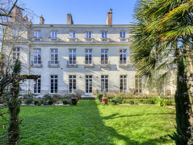 Appartement 6 pièces 282 m²