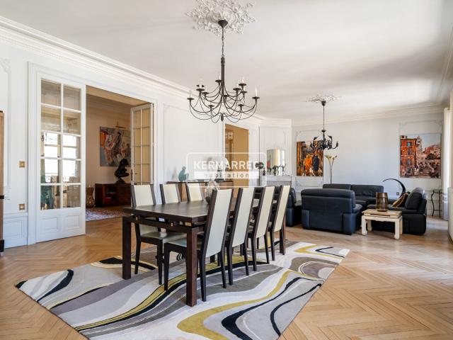 Appartement 6 pièces 306 m²