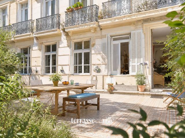Appartement 6 pièces 330 m²