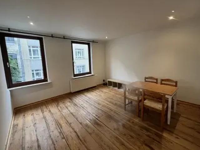 Appartement 70 m² Chaussée st Pierre à Etterbeek