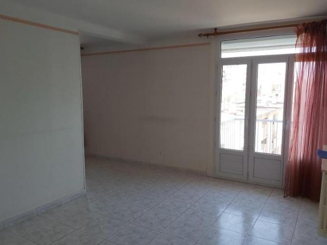 Appartement, 77m² 4 pièces, en location à Beziers690 € par mois