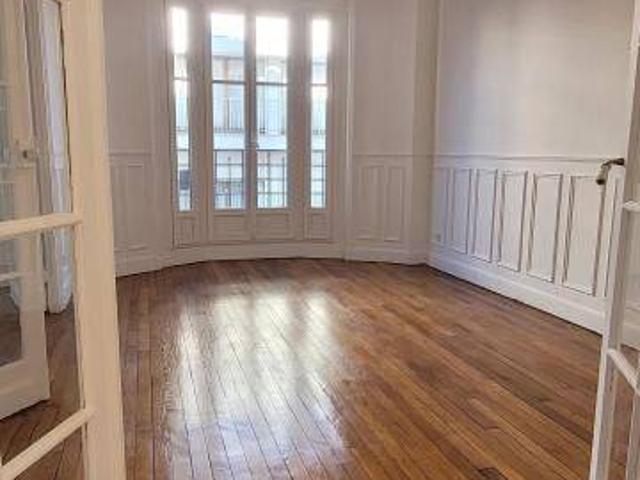 Appartement 75m² 4P / 2 Chambres PARIS 15