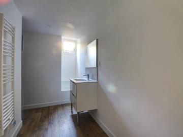 Appartement, 76 m² à louer à Doizieux 42740