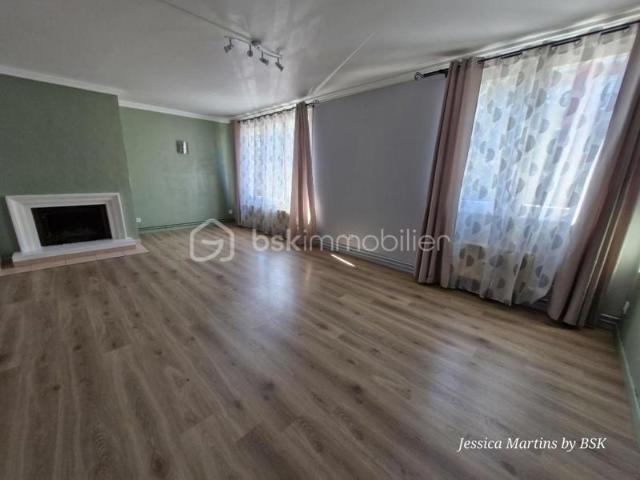 Appartement 78,80 m² Loi Carrez – 3 chambres – Stationnement – Cave