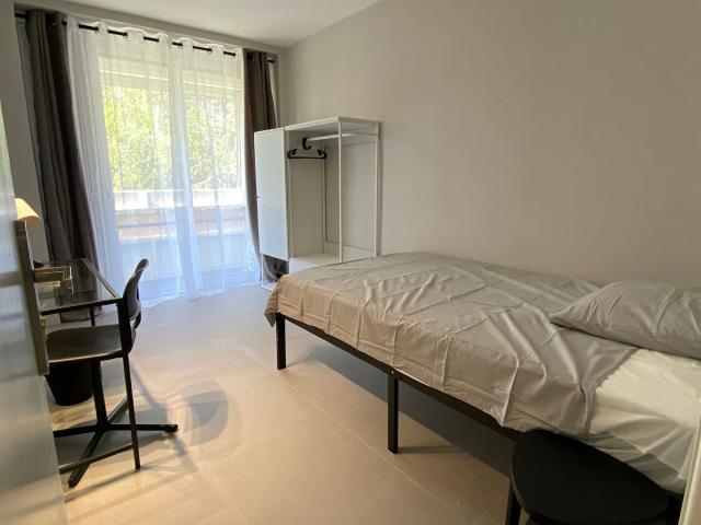 Appartement 7 pièces, 100 m² à louer à Bron 69500