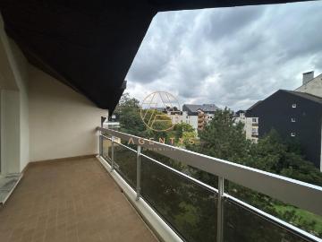 Appartement 7 pièces 130 m²
